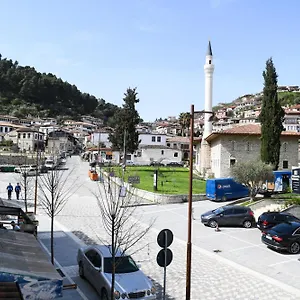 bujtina-orange-in-city-centre.albaniahotels.org/