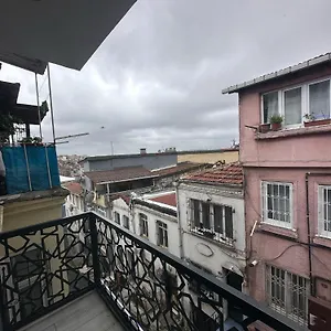 Aparthotel Taksim Larissa