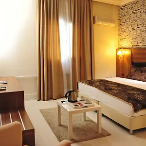 Otel Tanik ***